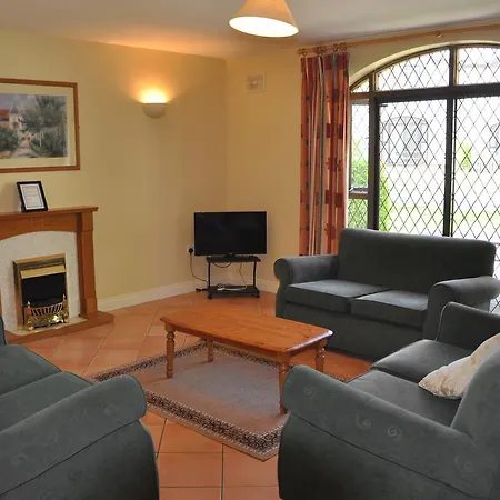 Forest Park - 2 Bedroom House * קורטאון
